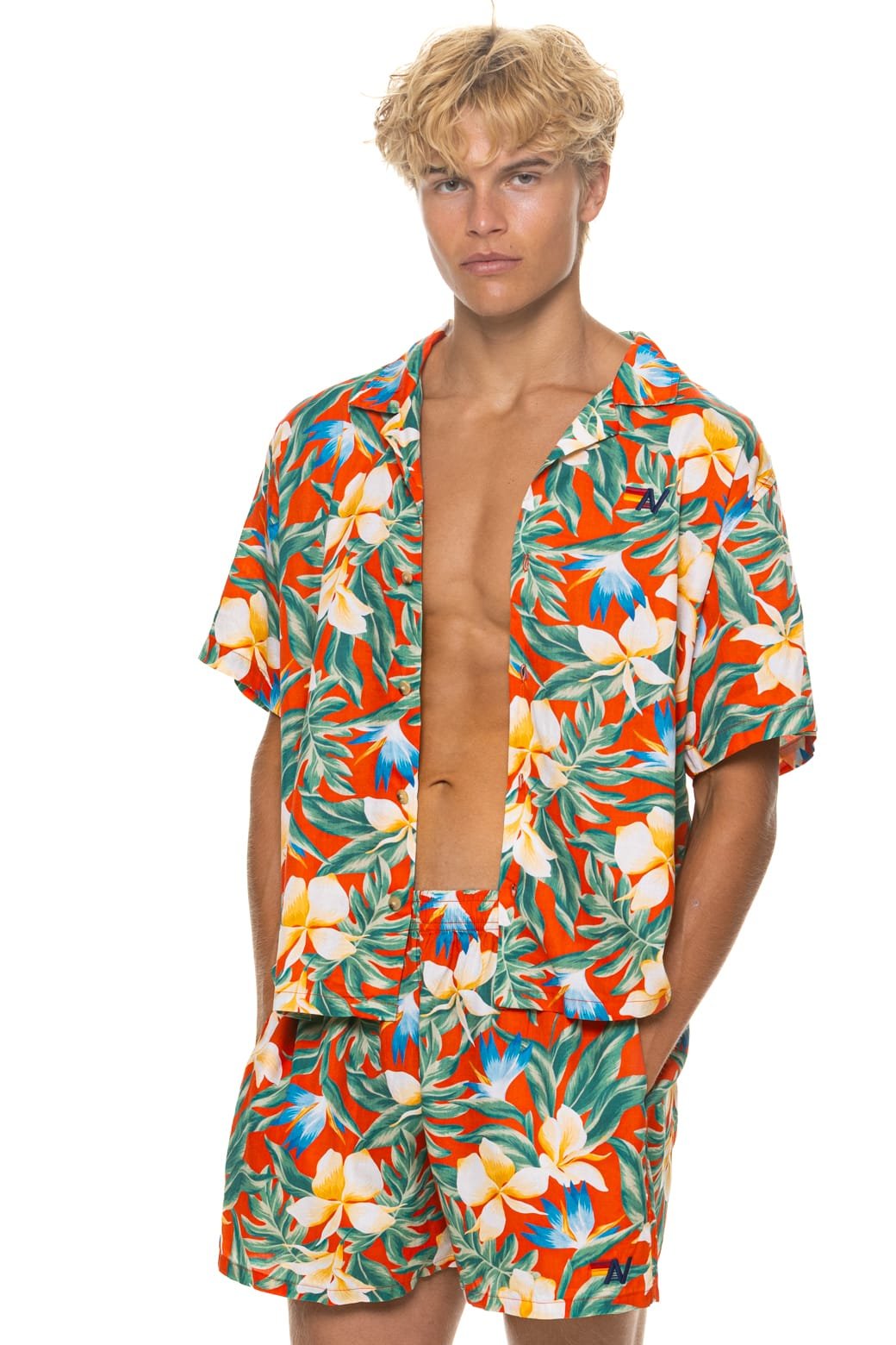 Alternative view of MEN'S COTTON LUXE POPLIN RELAXED SHORT - RED // KAUAI