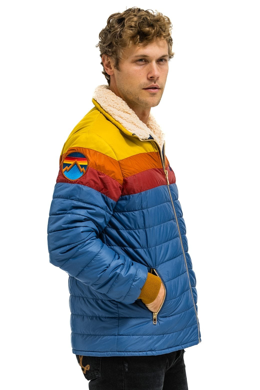 UNISEX TRAVELER LIGHTWEIGHT JACKET - SEA // RED - Image 6